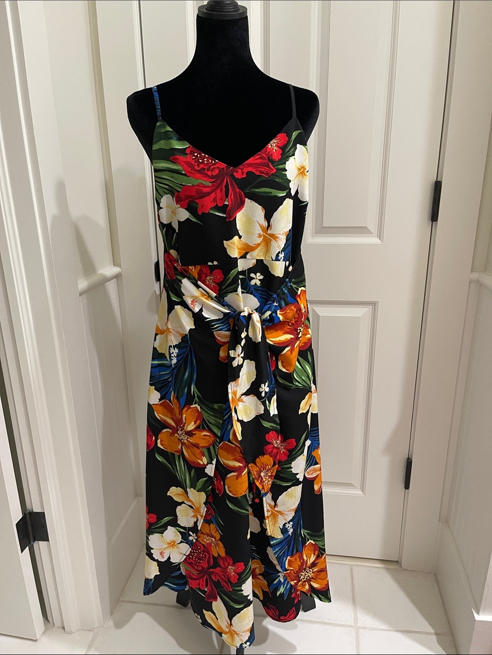 Lush Black Floral Tie-Waist Maxi Dress Size L Like New